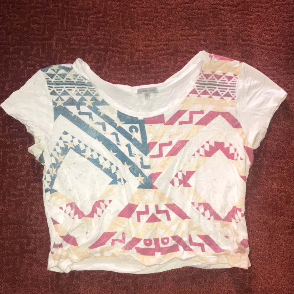 White cropped tee